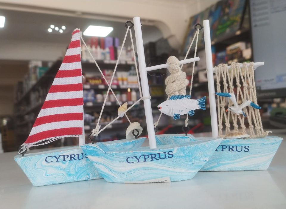 Kıbrıslı Hediyelik Mini Gemi Biblo